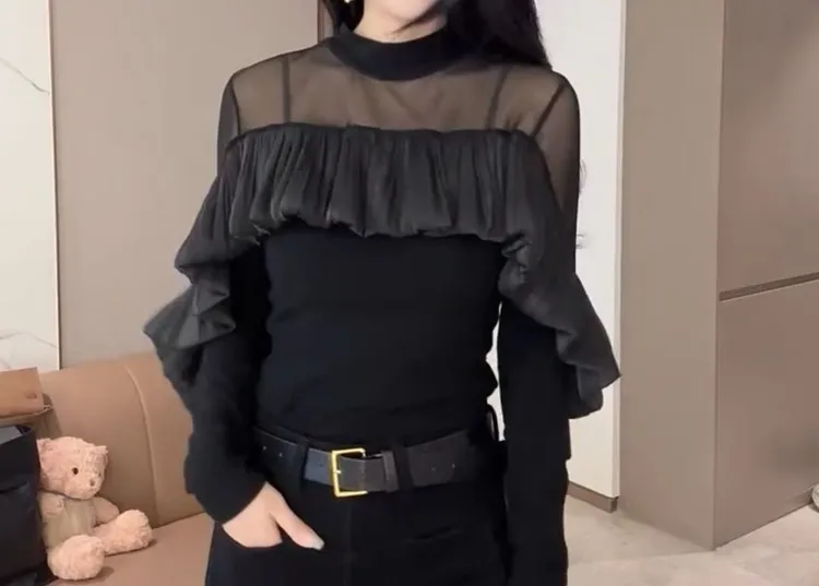 修身型长袖拼接T恤泡泡袖气质荷叶边蕾丝加绒褶皱打底衫网红秋冬