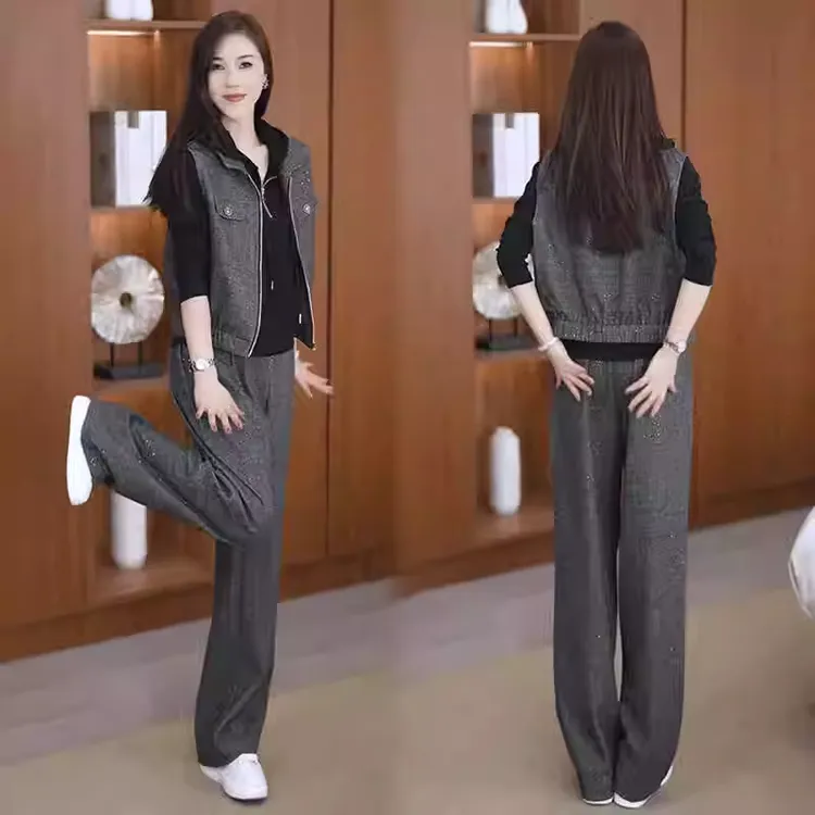时尚套装女2025秋季新款洋气减龄宽松显瘦卫衣马甲阔腿裤三件套潮
