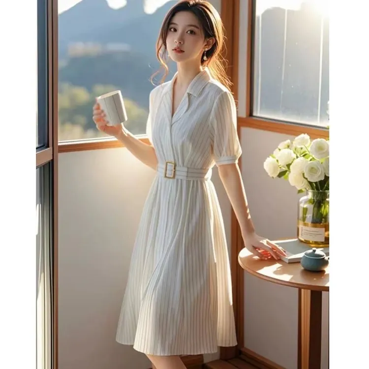 2025年夏季新款连衣裙时尚百搭短袖温柔气质休闲风个性小众设计感