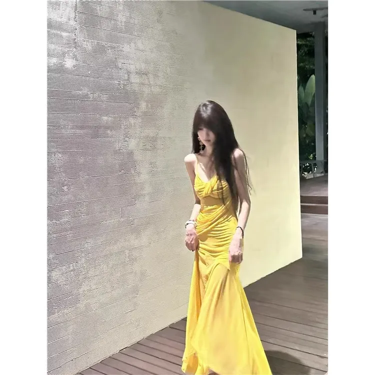 朦胧感绝美弹力网纱黄色吊带性感连衣裙设计感小众海边度假风夏季
