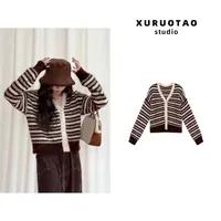 XURUOTAO【海盐奥利奥】绵羊毛马海毛混纺针织设计条纹上衣 T5687