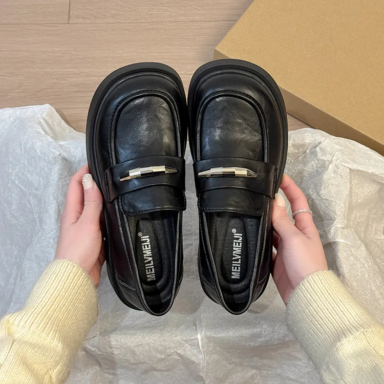 黑色乐福鞋女鞋2026新款春季时尚百搭复古英伦风配裙子通勤小皮鞋