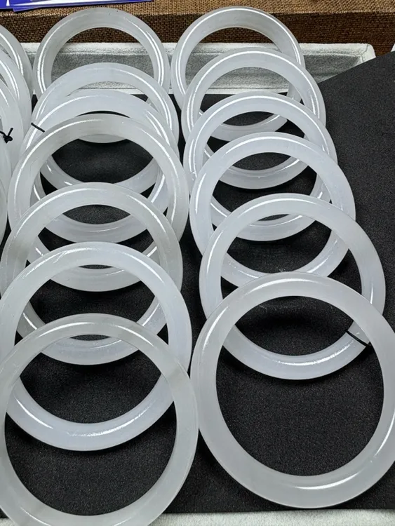 水墨丹青白月光圆条手镯多样性发货拍一发一时尚少女