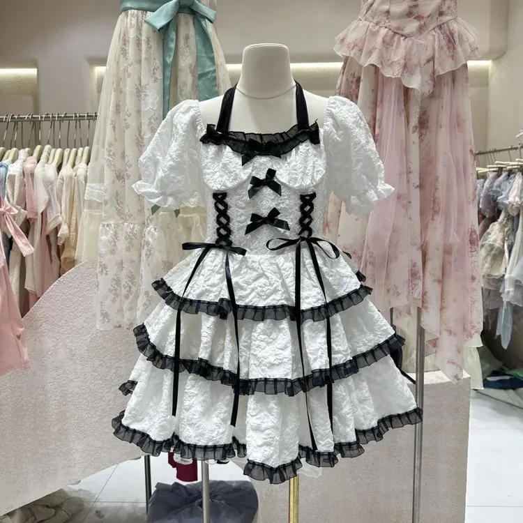 洋装Lolitajsk暗黑洛丽塔哥特连衣裙公主少女可爱蛋糕蓬蓬裙lo裙
