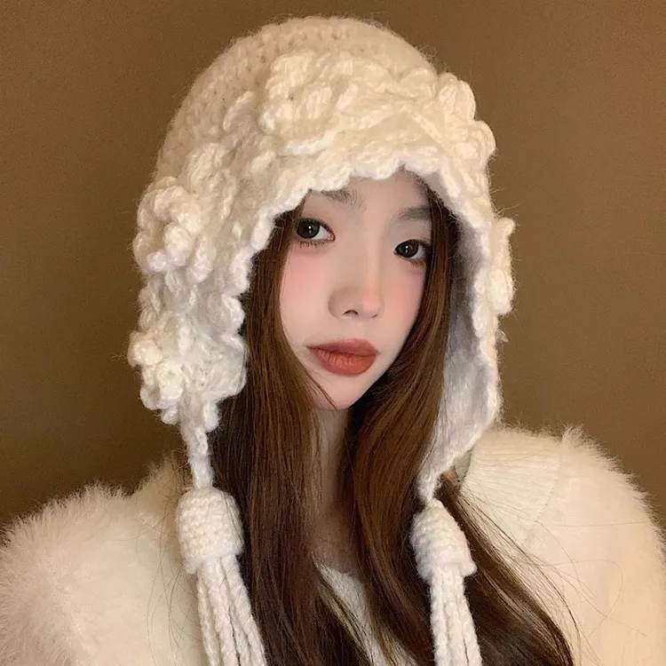 手工钩针立体花朵针织帽子女秋冬显脸小时尚珠子保暖毛线帽包头帽