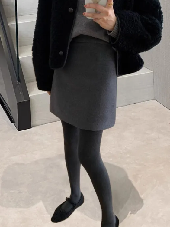 灰色毛呢半身裙女2025秋冬款遮肚高腰显瘦A字短裙百搭厚款包臀裙
