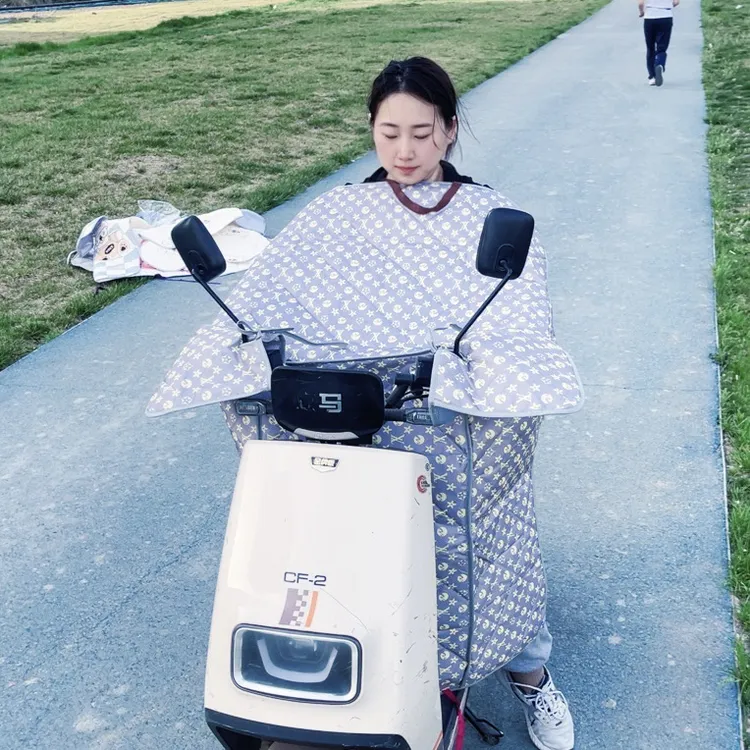 护垫电动车挡风被夏季防晒防雨隔热遮阳薄款