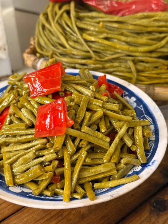 大别山农家泡菜泡豇豆酸豆角下饭菜