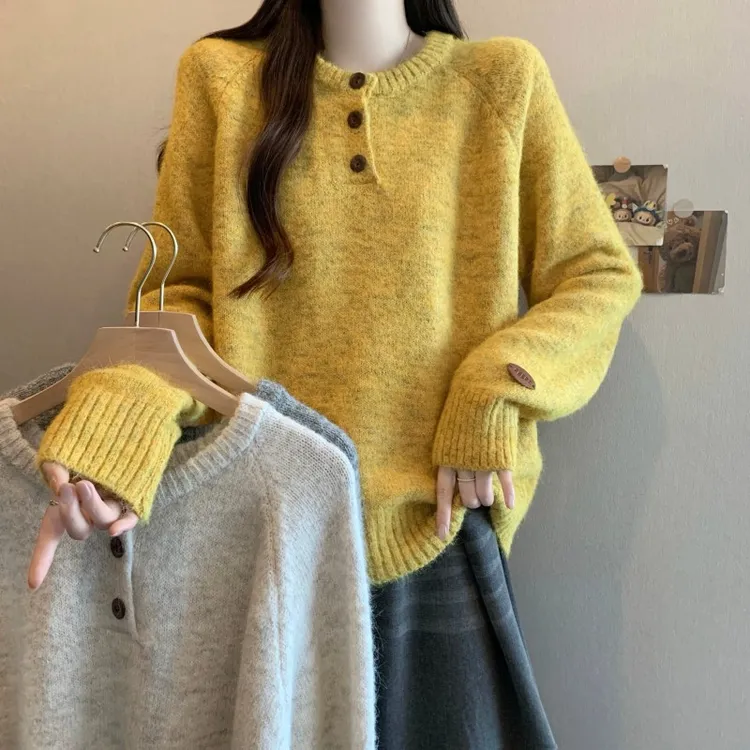 大码胖MM秋冬新款圆领一排扣套头插肩袖羊驼长袖上衣毛衣