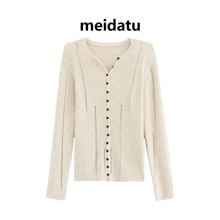 美哒兔（时髦智感）早秋v领修身针织上衣CM856-259H
