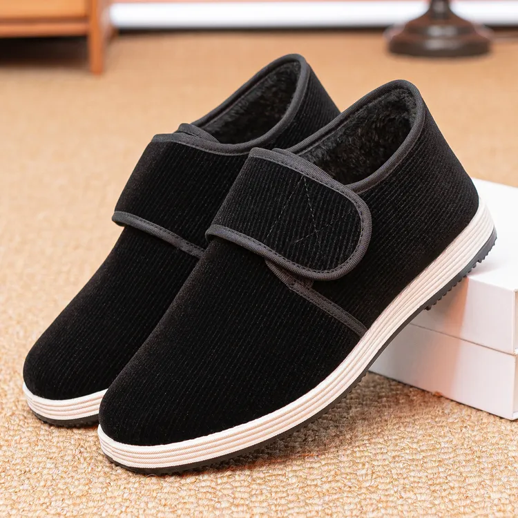 新款冬季老北京布鞋女加绒保暖防滑软底中老年妈妈舒适魔术贴棉鞋