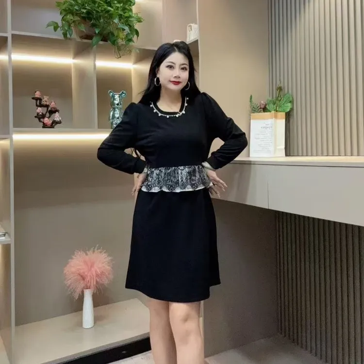 秋季连衣裙-檬 8136时尚珠珠环领蕾丝拼接显瘦款胖MM大码女装新款