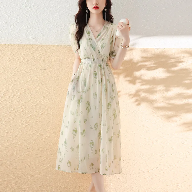 拉夏贝尔短袖连衣裙款爆款2025洋气女炸街纯欲慵懒风出游衣服女装