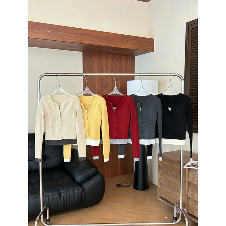 2025秋冬新款法式温柔休闲时尚通勤气质假两件修身长袖针织上衣女