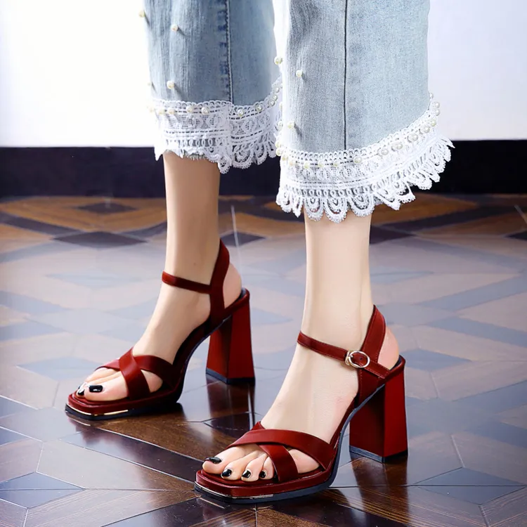 9CM[已开价]一字扣带露趾超高跟鞋女2025夏季红色粗跟凉鞋A85-11