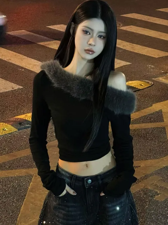 黑色毛毛领一字肩长袖修身露肩辣妹打底衫上衣2026春季新款t恤女