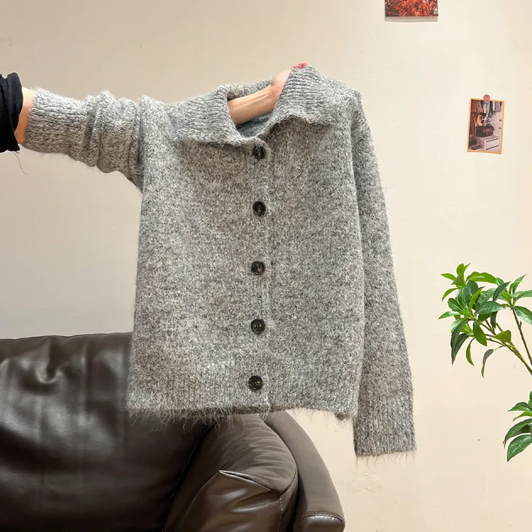 复古风加厚高领毛衣外套女2025秋冬季新款宽松单排扣翻领针织开衫