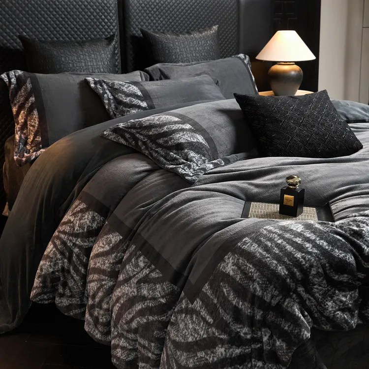 高级感秋冬复古牛奶绒四件套保暖被套加厚床盖珊瑚绒床单床上用品