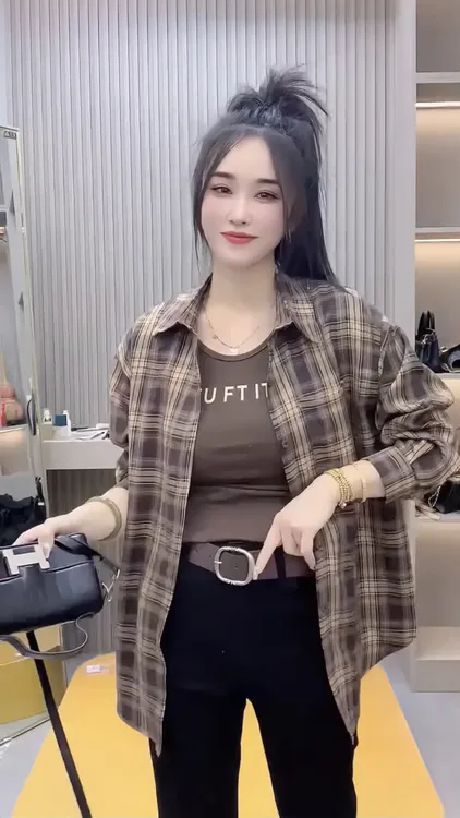 韩系格子衬衫字母印花背心两件套2025秋季新款女休闲百搭时尚套装