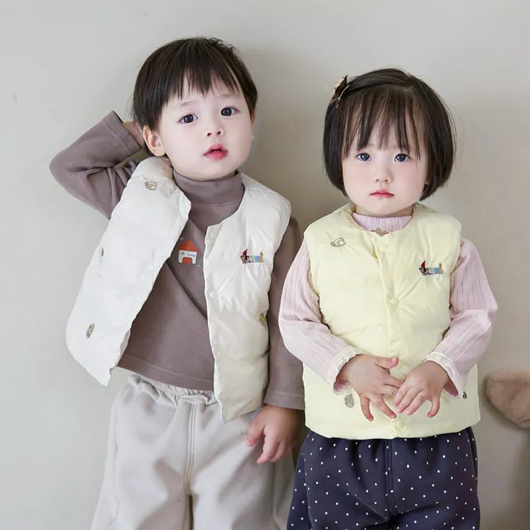 儿童冬季羽绒马甲男女宝宝洋气卡通外套外出衣服90白鸭绒保暖坎肩