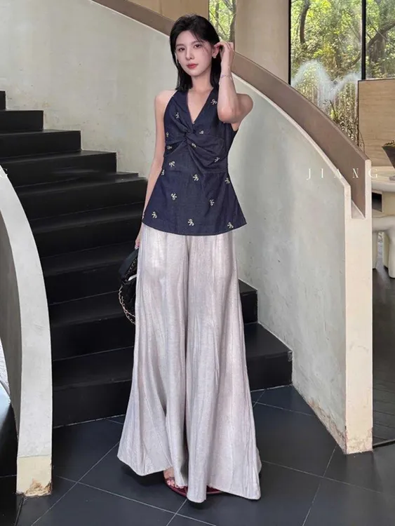 巨好看的夏装一整套大方得体气质高级感蓝色挂脖衬衫休闲裤套装女