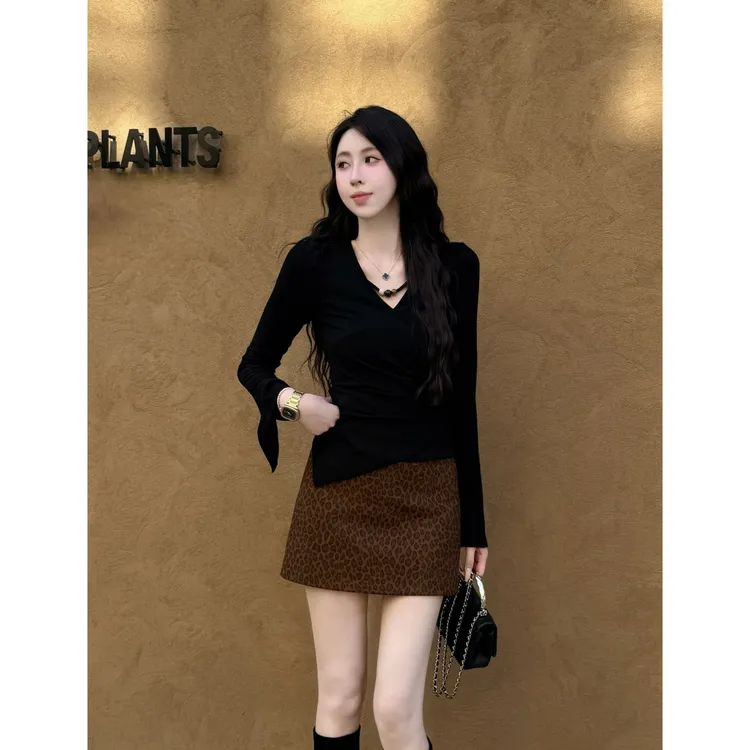 YUANLIANSU/圆脸酥【寄返往秋】不规则收腰喇叭袖上衣+半身裙两件套