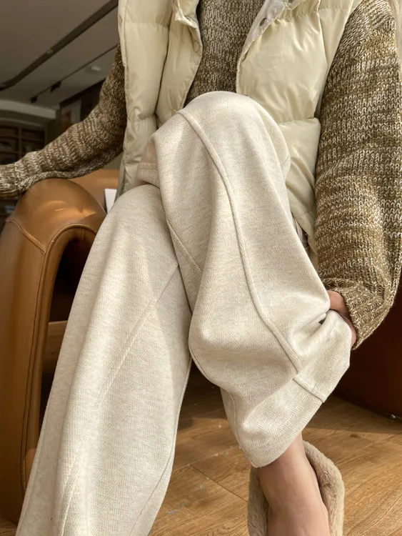 香蕉阔腿裤女2025秋冬镰刀裤秋冬窄版直筒加绒卫裤人字纹毛呢裤