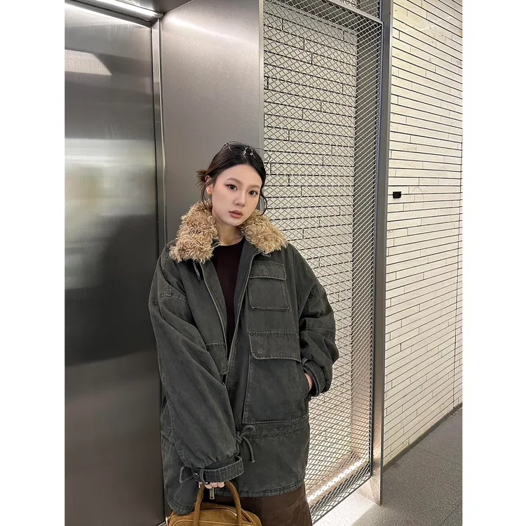 设计感水洗做旧下摆抽绳花苞夹克上衣女冬季新款修身工装棉服外套