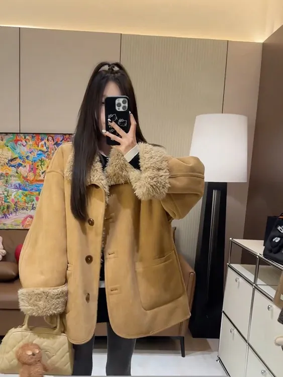 2025冬新款两面穿羊羔毛外套女中长款皮毛一体机车服加厚保暖大衣