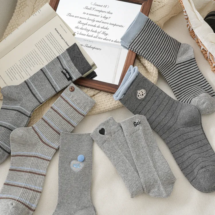 秋冬新款袜子女百搭中筒袜网红爆款ins风外穿通勤长袜粉色堆堆袜