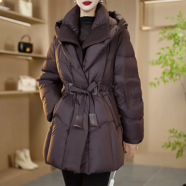 时尚连帽加厚羽绒服女2025冬季新款修身显瘦百搭白鸭绒外套