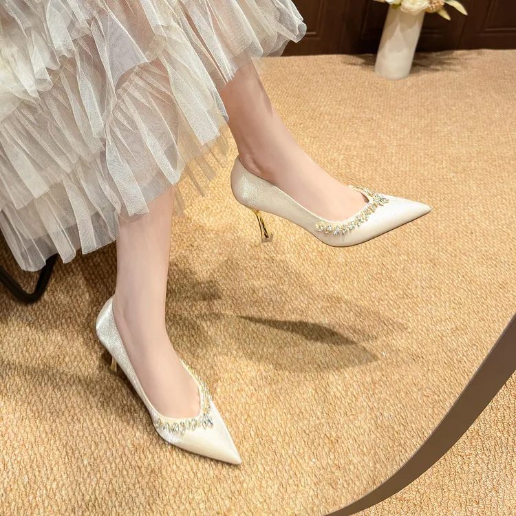 Yixin Girl 气质法式绝美高跟鞋配旗袍礼服宴会订婚结婚鞋不累脚