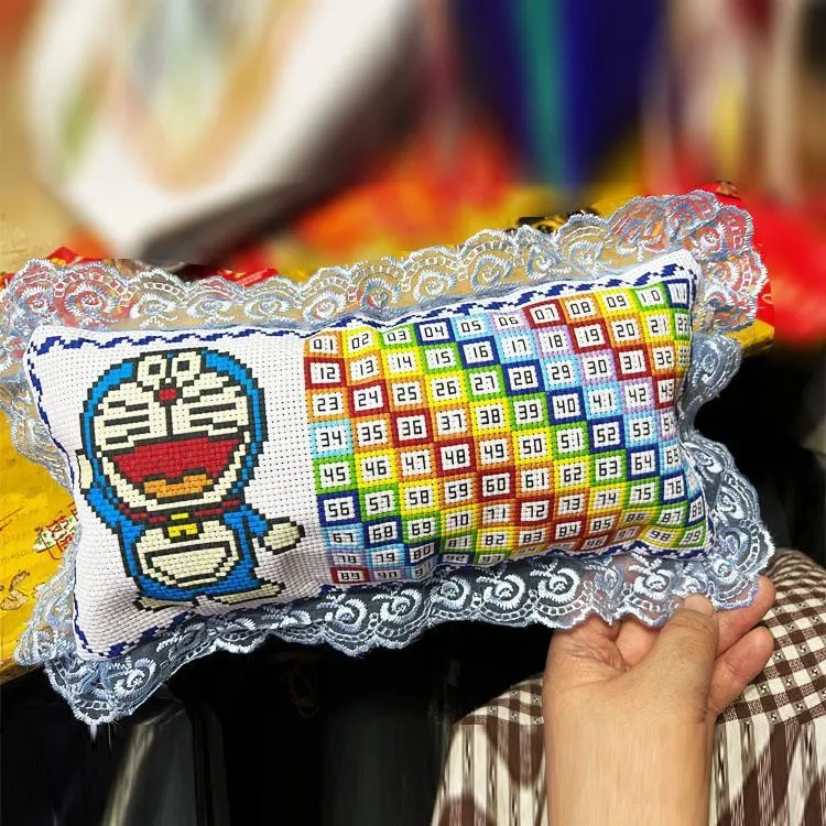 十字绣排线包中格3股绣带花边扎针包颜色随机