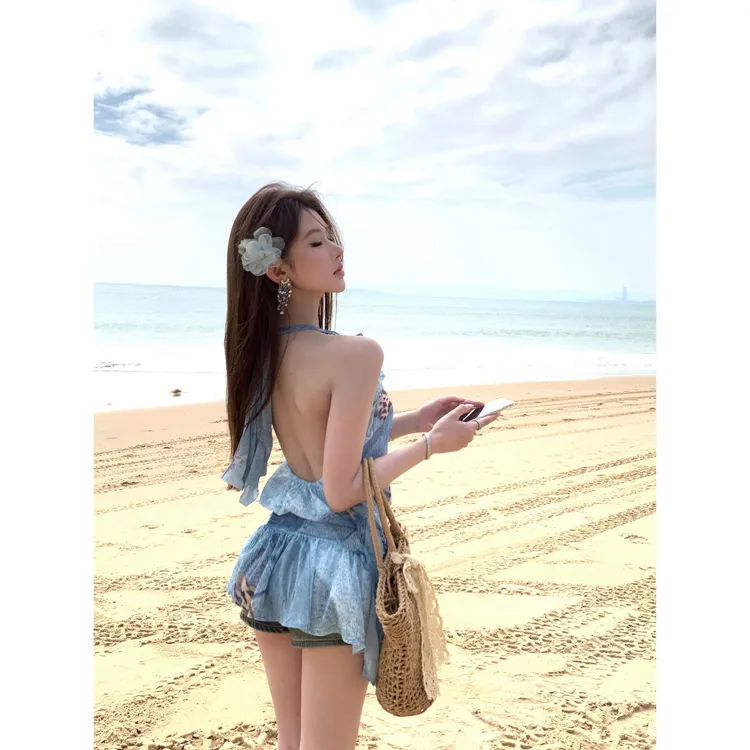 荷叶边蓝色v领挂脖连衣裙女夏季拼接印花短裙修身收腰纯欲a字裙子