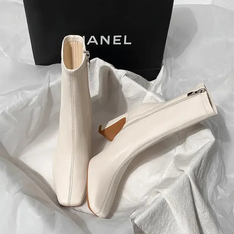 法式白色高跟小短靴女2025秋冬洋气又高级粗跟方头皮靴瘦瘦靴单靴