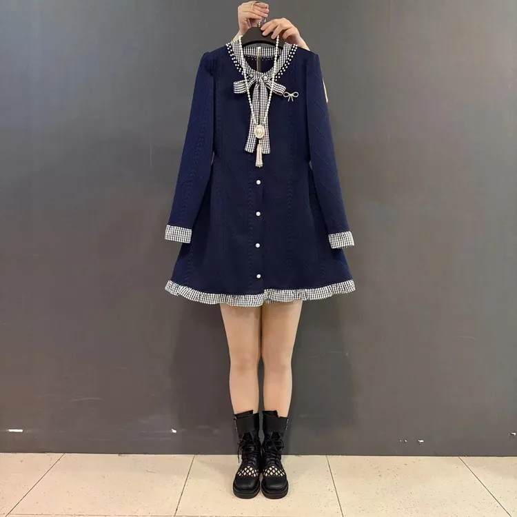 格子拼接系带蝴蝶结领钉珠学院风胖MM显瘦连衣裙