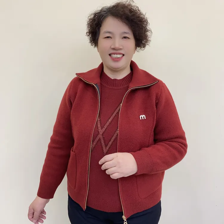 中老年妈妈装冬季气质外套m字简约红色过年时尚拉链休闲开衫3011