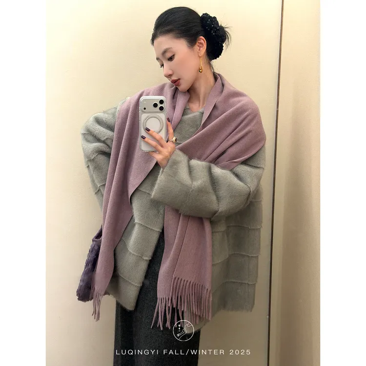 鹭青一原创 复古羊毛保暖氛围感流苏宽松围巾女L25S2289N