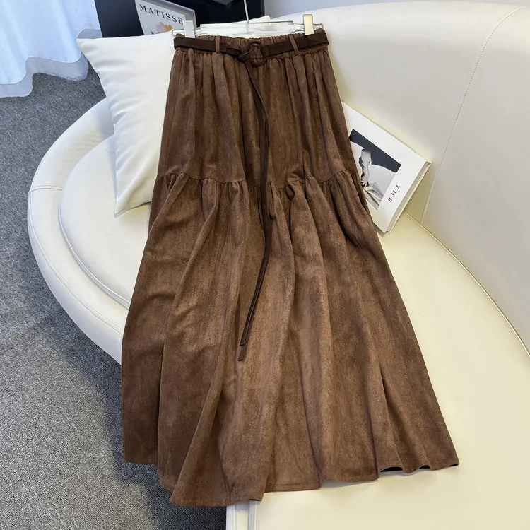 美拉德咖色皮绒半身裙女秋冬2025新款高腰显瘦垂感大摆裙宽松伞裙