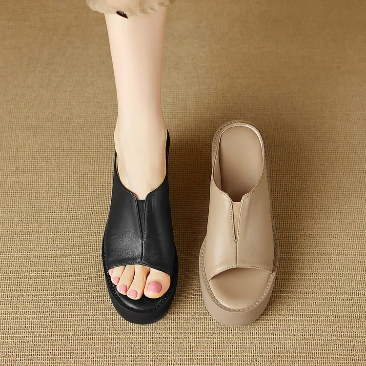 [爱宝]9cm杏色坡跟凉拖鞋女夏外穿一字拖鞋厚底真皮凉鞋高跟凉拖