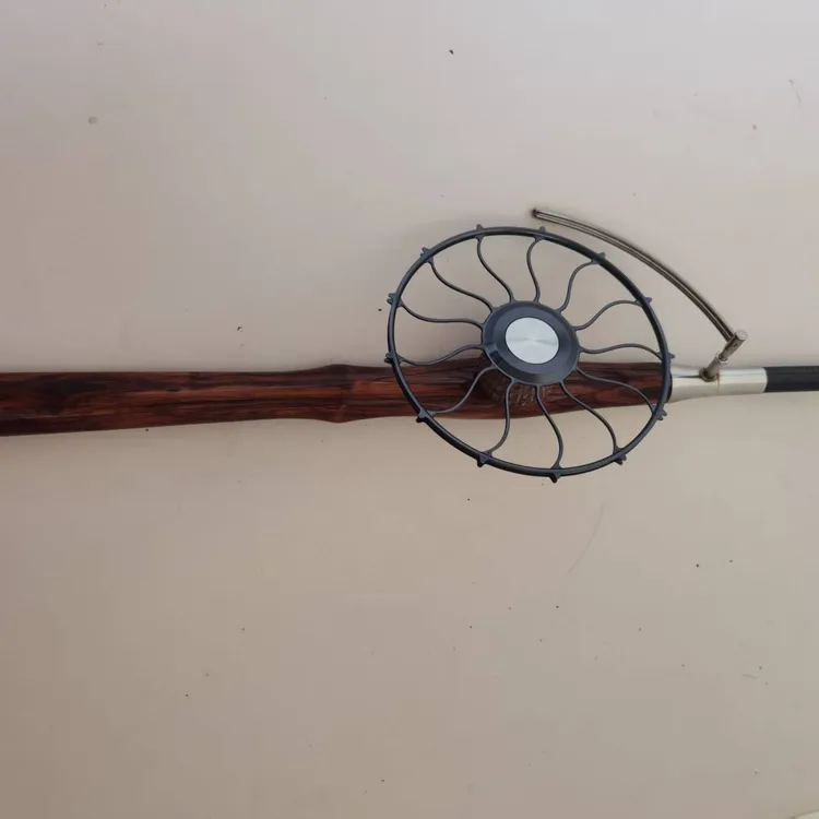 手工制作大红酸枝木把手搭配磨砂黑十三代钛合金盘的枪