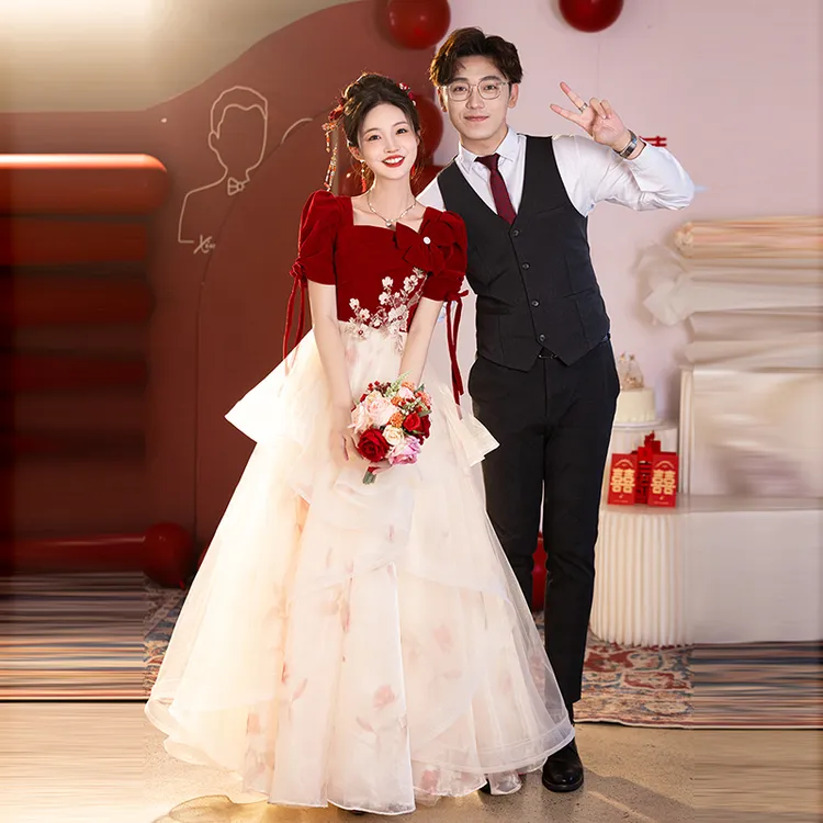 大码敬酒服新娘新款酒红色新中式轻奢小众订婚高级回门晚礼服裙女