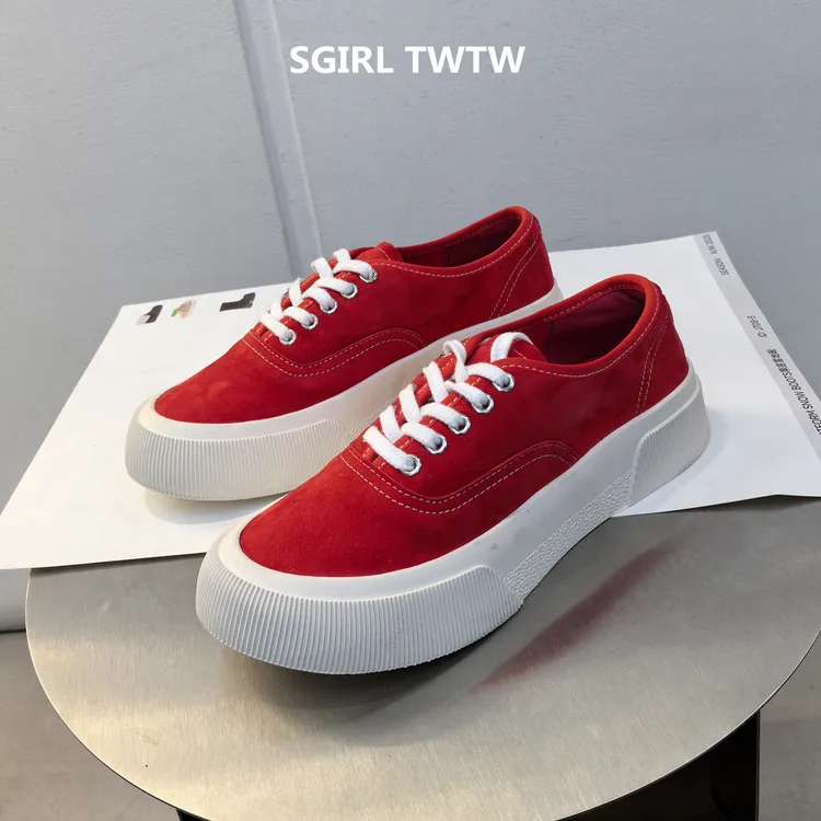 SGIRL TWTW2026年春季新款真皮羊反绒圆头平底系带休闲板鞋女鞋潮