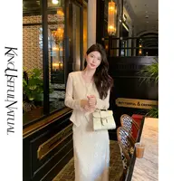  KUN【autumn花境】举投优雅 米色针织绣花织带秋冬斜丝显瘦套装