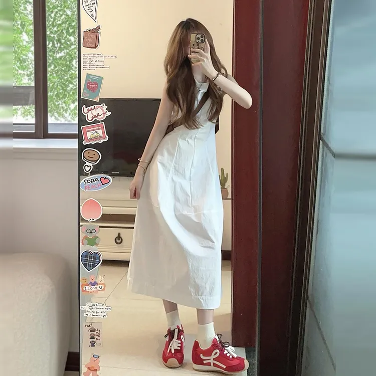 度假风白色无袖背心连衣裙子女夏季2025新款绝美气质夏日长裙4362