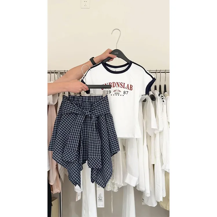 美式复古辣妹字母设计感短款T恤女夏季不规则拼接格子半身裙套装