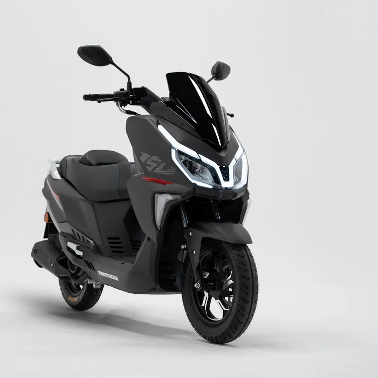 破界猛禽X2踏板摩托车高配版风冷踏板摩托车家用代步可150踏板