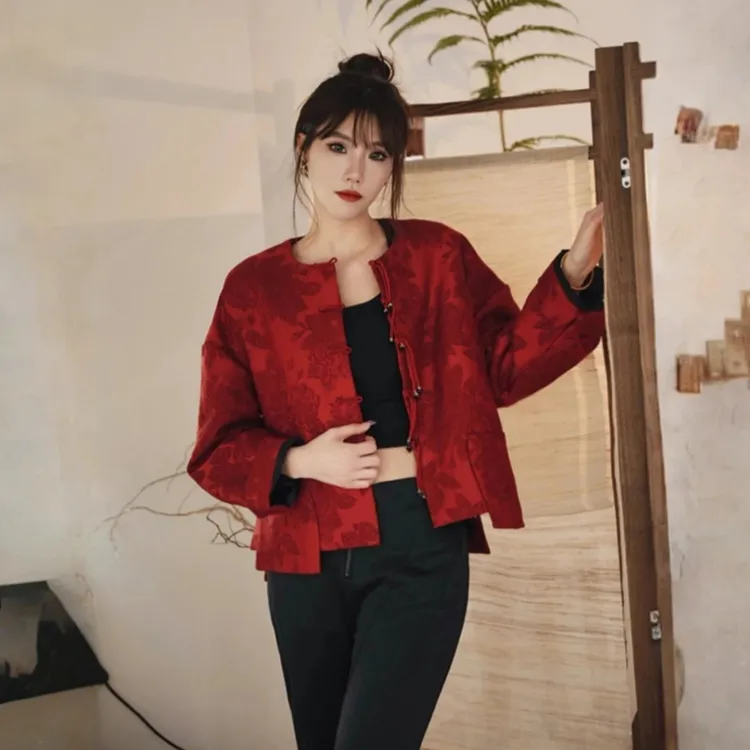 新中式外套女2025秋新款新年战袍减龄复古中国风盘扣汉服红色上衣