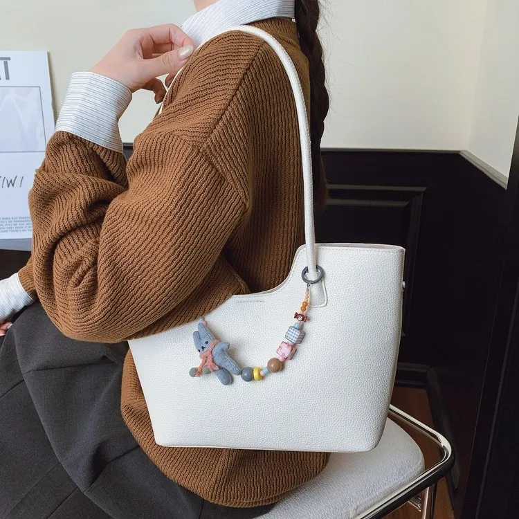 复古高颜值腋下包包女2025秋季新款大容量通勤包简约单肩托特包