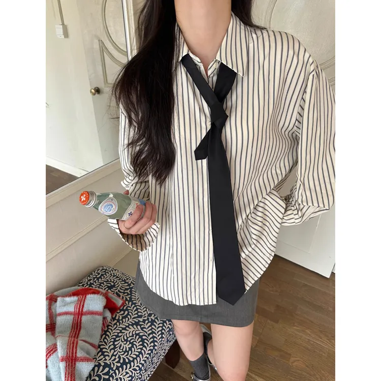 美式复古学院风条纹衬衫配领带女款慵懒百搭上衣早春新款